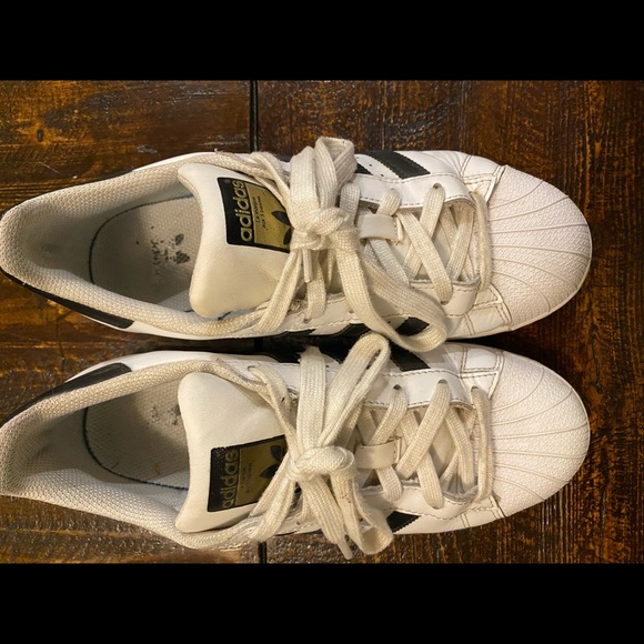 Adidas Superstar, men’s 5.5/women’s 7.5 - Picture 3 of 6